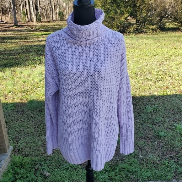 Victoria's Secret Sweater - Picture 3 of 7